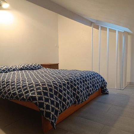 Logement Entier Dans Village Calme Guillerval المظهر الخارجي الصورة