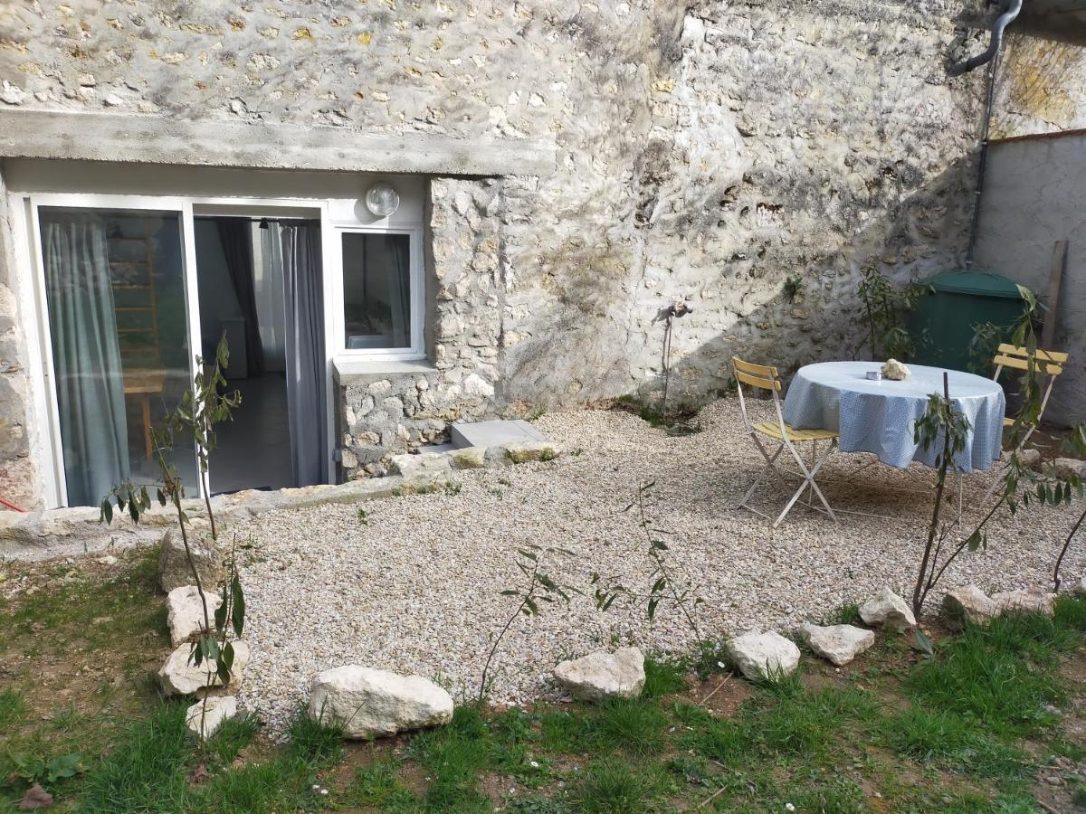 Logement Entier Dans Village Calme Guillerval المظهر الخارجي الصورة